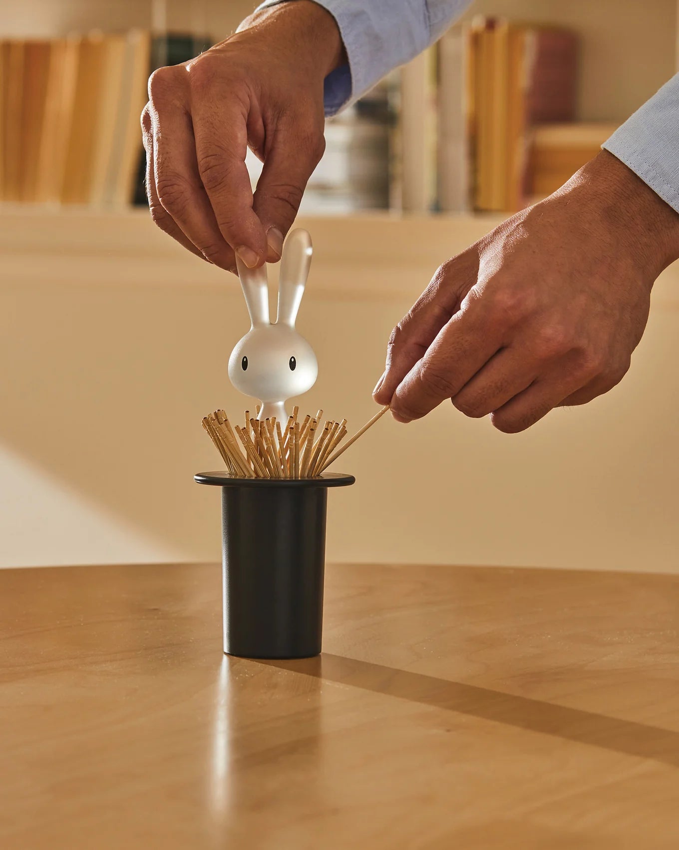Magic bunny Fogpiszkáló Tartó zöld - Design Pop Up - Alessi