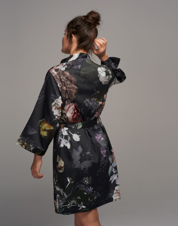 ESSENZA Sarai Fleur Festive Elegáns fekete virágmintás női kimono