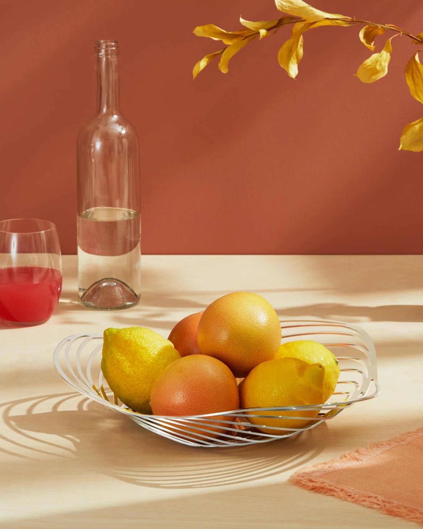 TRINITY Gyümölcsös tál fekete 33cm - Design Pop Up - Alessi